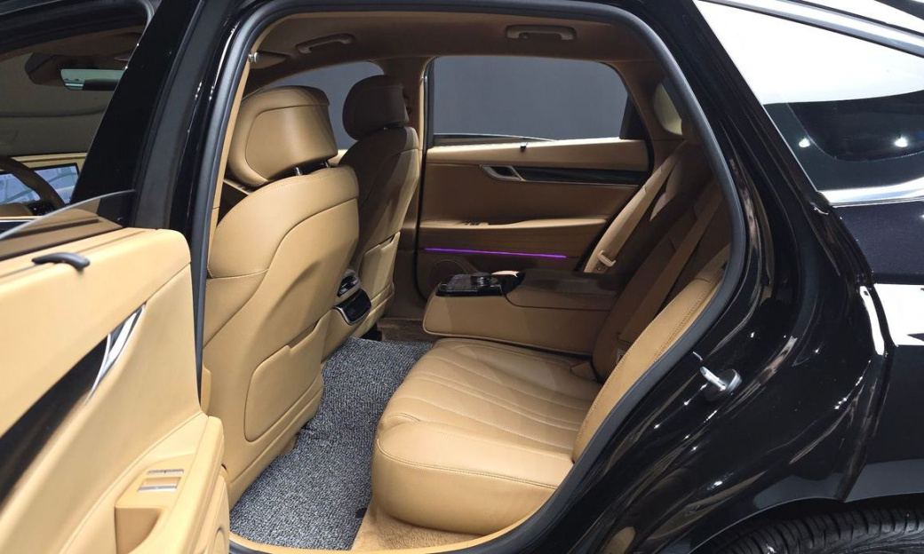 Genesis G80 Gasoline 2.5 Turbo 2WD, 2025