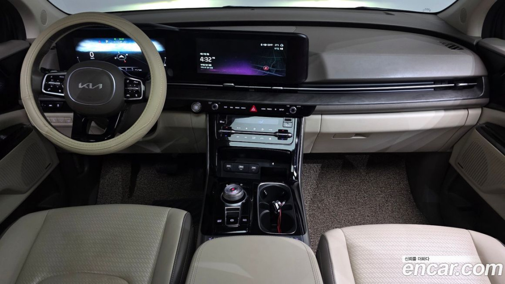 Kia Carnival 9-Seater Signature, 2023