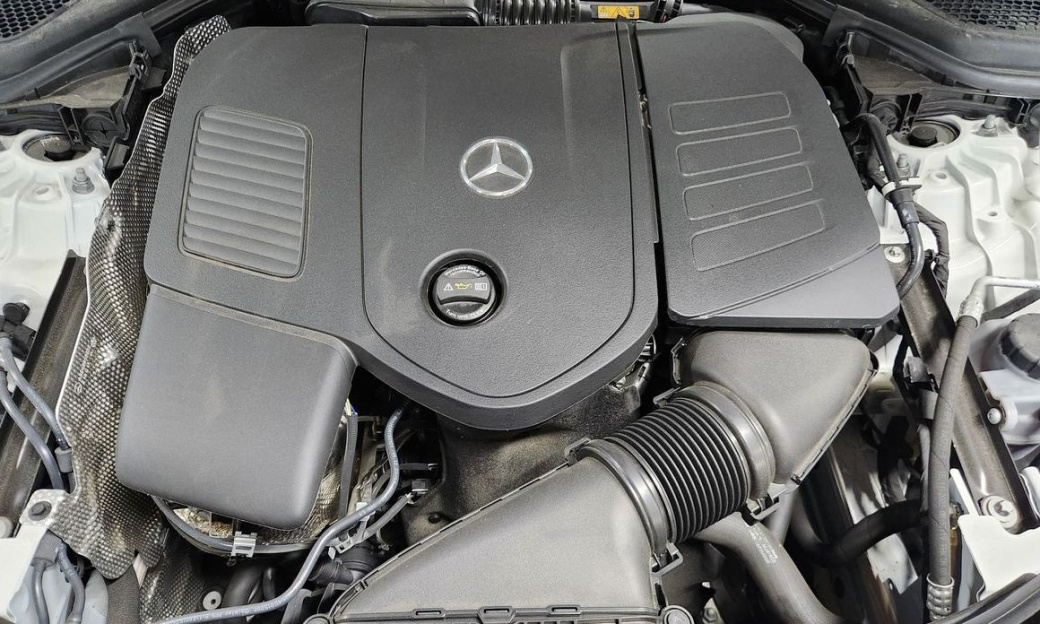 Mercedes-Benz E-Class E300 4MATIC Exclusive, 2024
