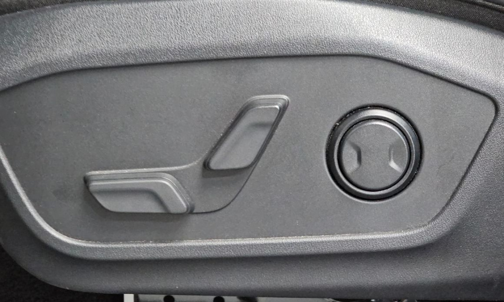 Kia Tasman 2.5T Gasoline 4WD, 2026