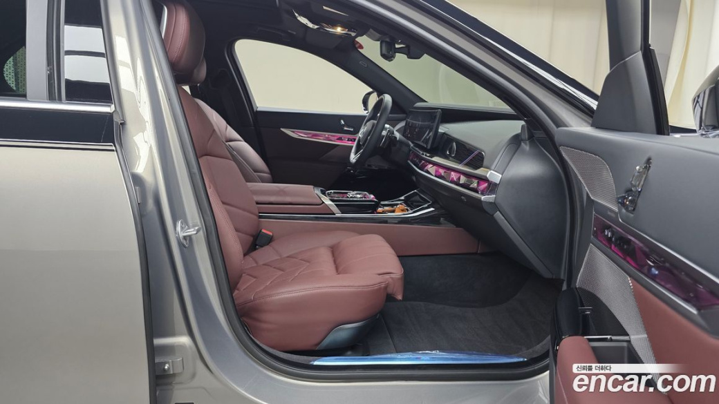 BMW 7-Series 740d xDrive M Sport, 2025