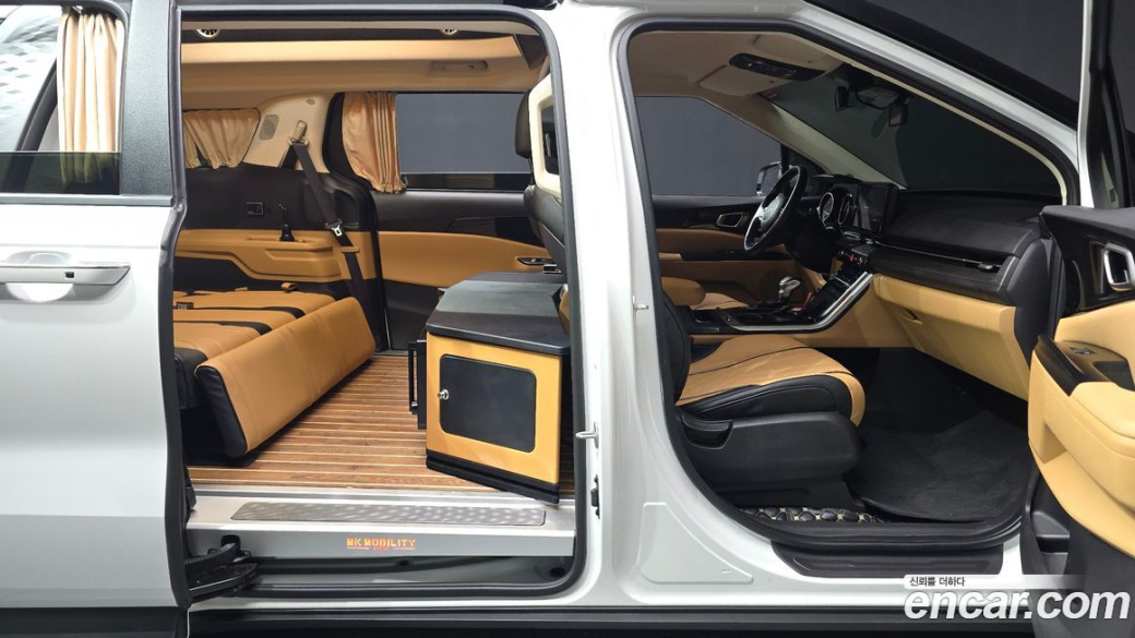 Kia Carnival 9-Seater Hi-Limousine(Special Vehicle), 2023