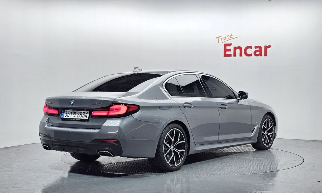 BMW 5-Series 530i xDrive M Sport Package, 2023