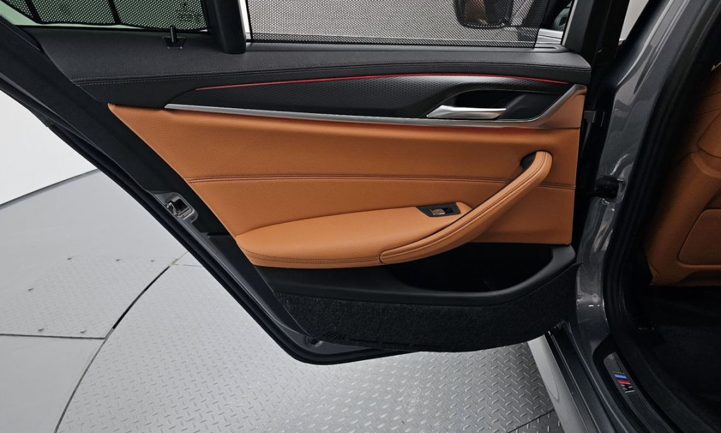 BMW 5-Series 520i M Sport, 2023