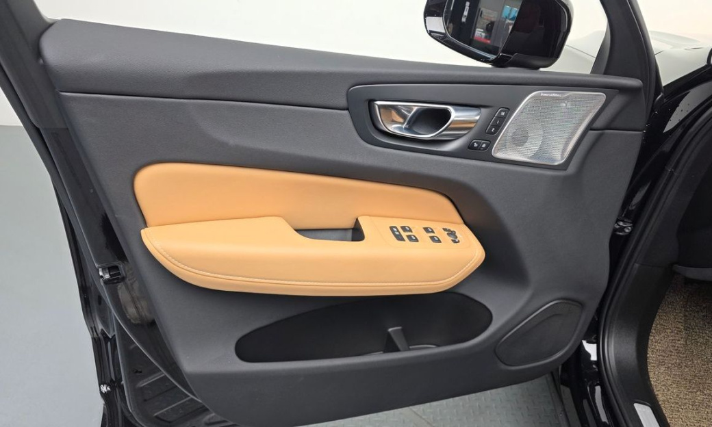 Volvo XC60 B5 Inscription, 2022