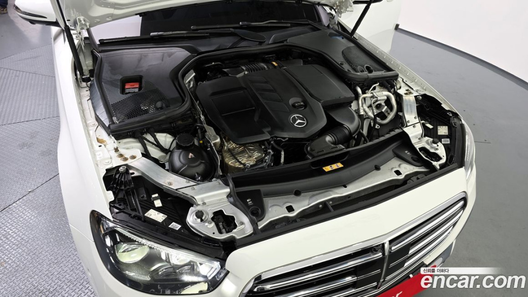 Mercedes-Benz E-Class E220d 4MATIC Exclusive, 2021
