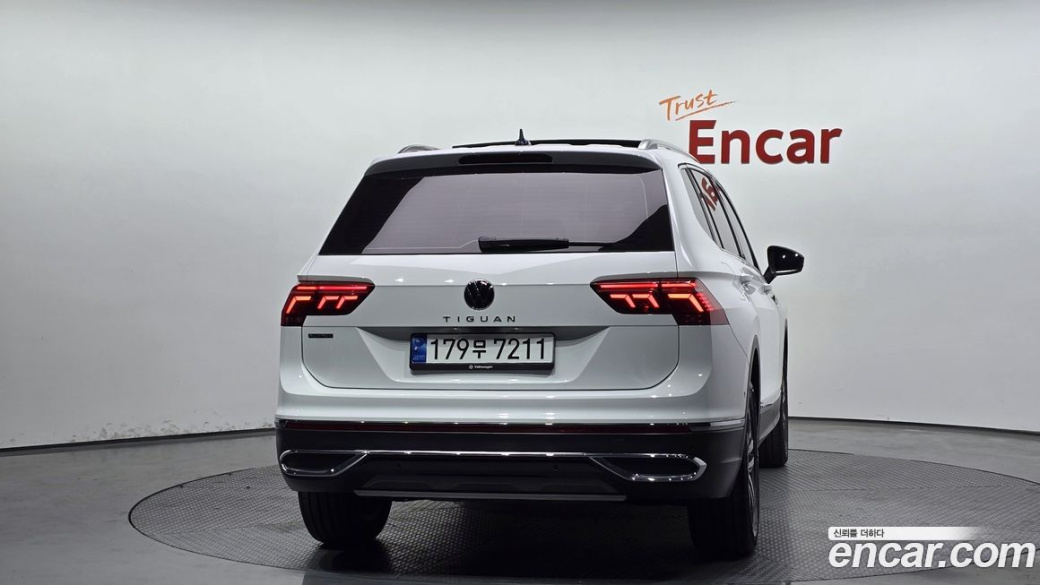 Volkswagen Tiguan 2.0 TSI Prestige, 2023