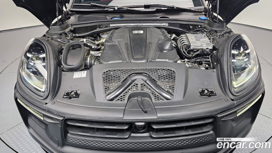 Porsche Macan 2.9 GTS, 2022