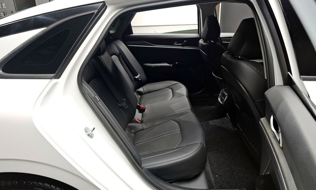 Kia K5 1.6 Turbo, 2026