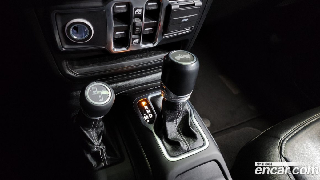 Jeep Wrangler 2.0 Overland Power Top 4Door, 2021