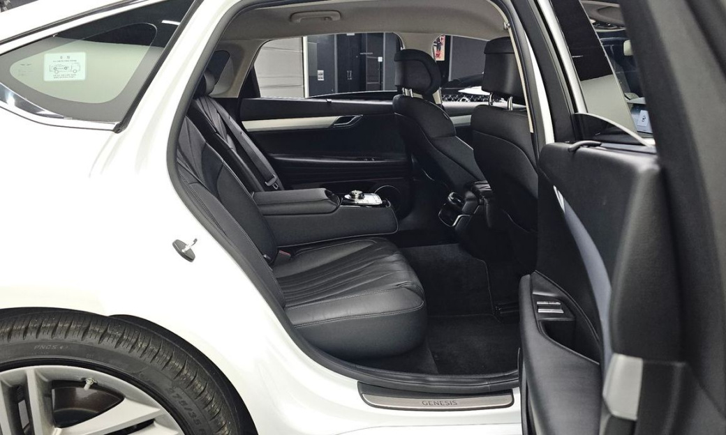 Genesis G80 Gasoline 2.5 Turbo AWD, 2025