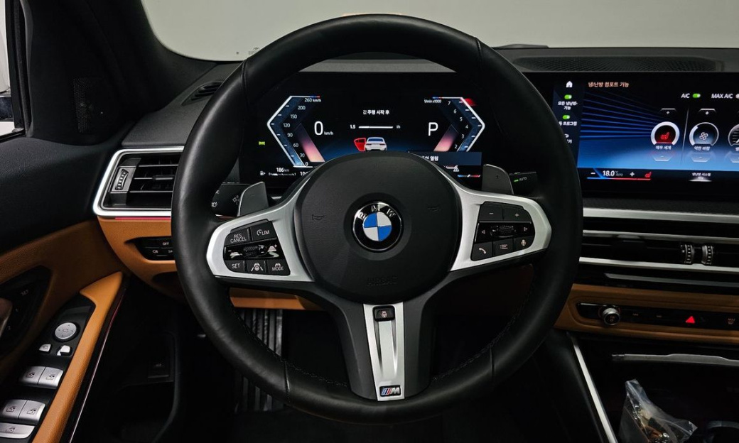 BMW 3-Series 320i M Sport, 2024
