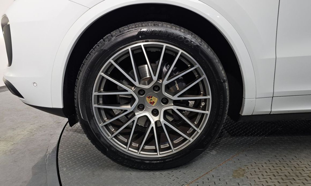 Porsche Cayenne 3.0 PLATINUM EDITION, 2022