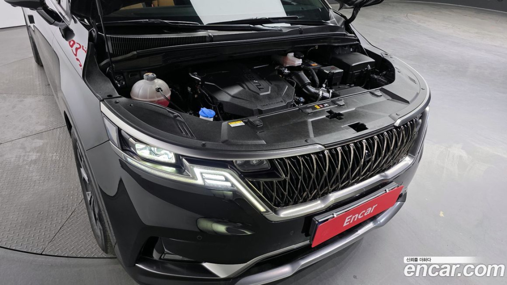Kia Carnival 9-Seater Signature, 2023