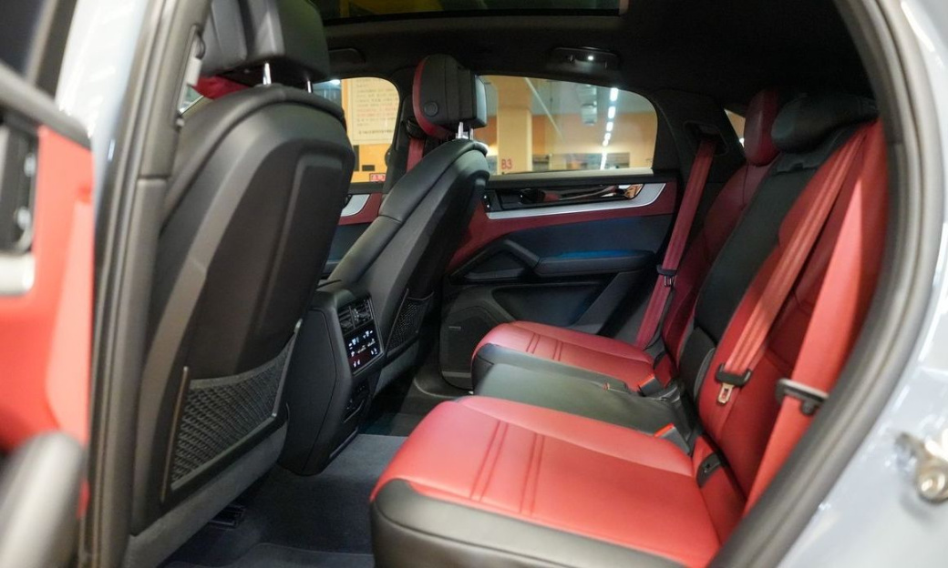 Porsche Cayenne 3.0 Coupe, 2024