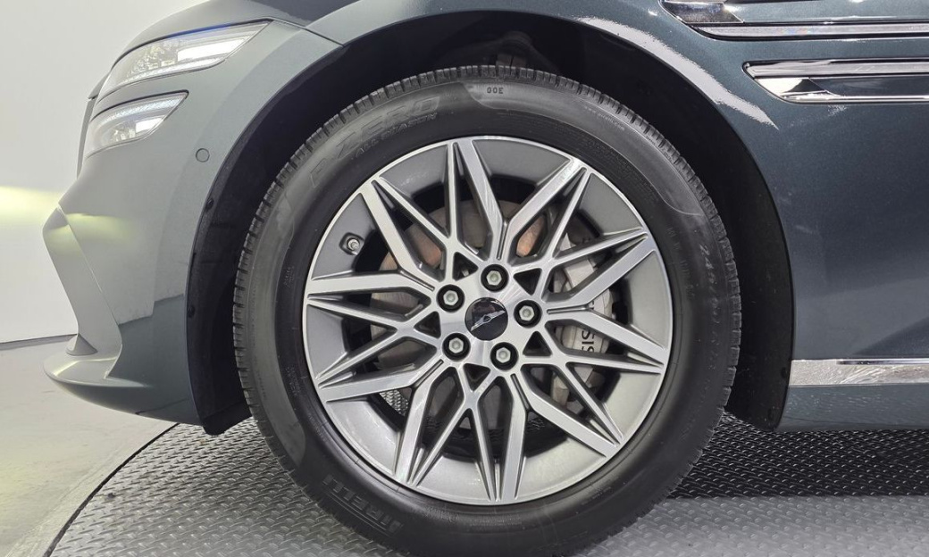 Genesis G80 Gasoline 2.5 Turbo AWD, 2025