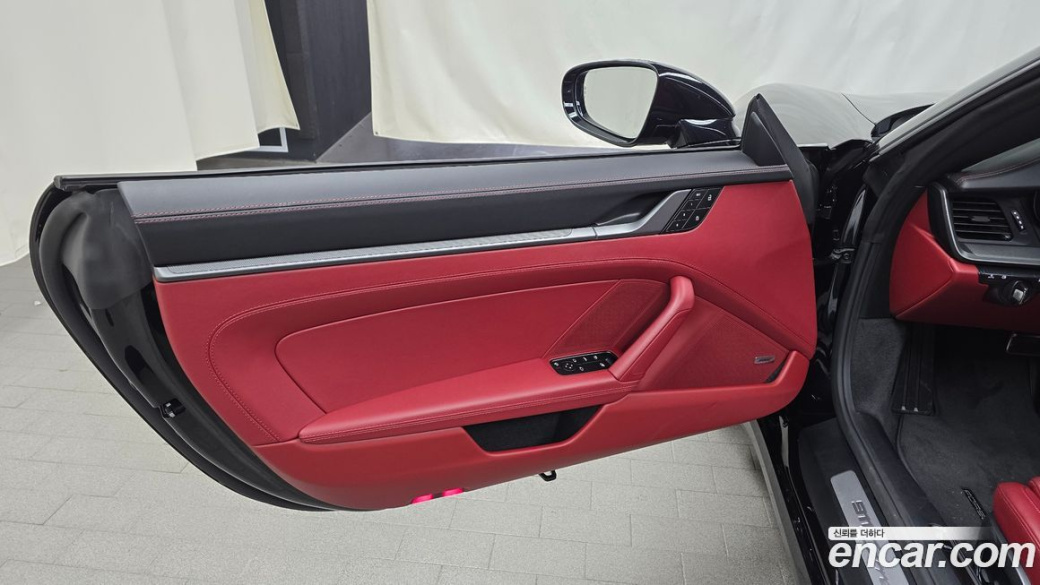 Porsche 911 Carrera 4S Cabriolet, 2024