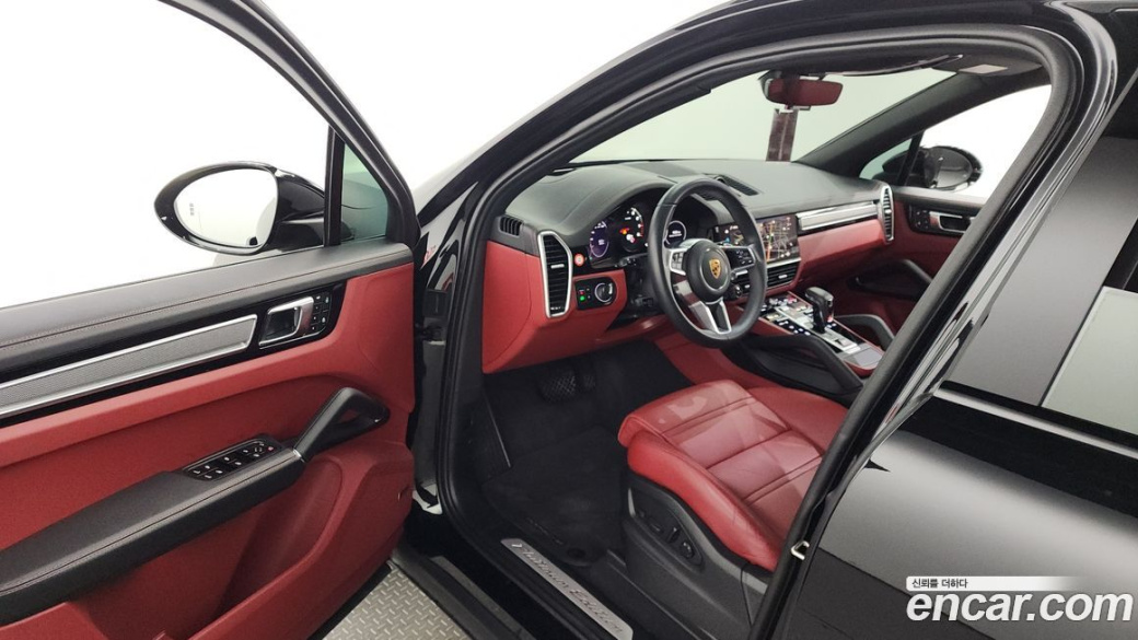 Porsche Cayenne 3.0 PLATINUM EDITION, 2023