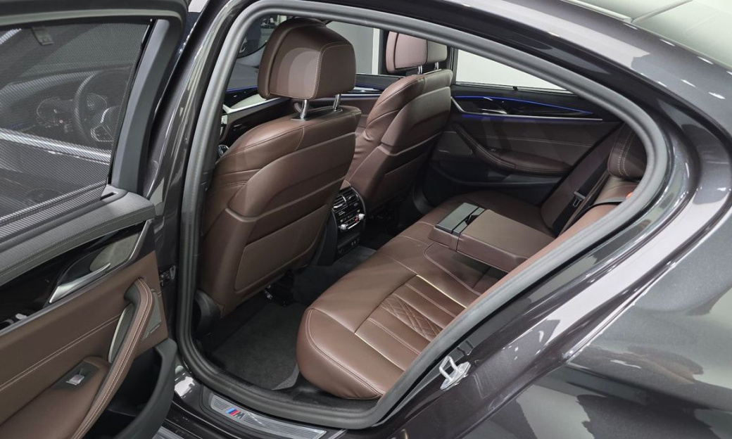 BMW 5-Series 530i M Sport Package, 2023