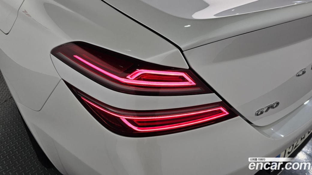 Genesis G70 Gasoline 2.0T 4WD, 2022