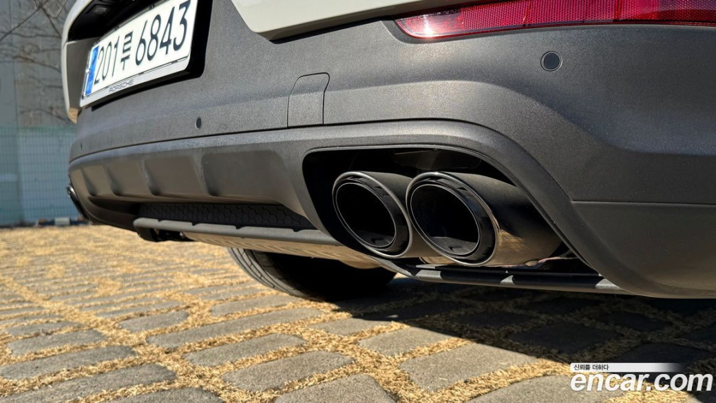 Porsche Cayenne 3.0, 2024