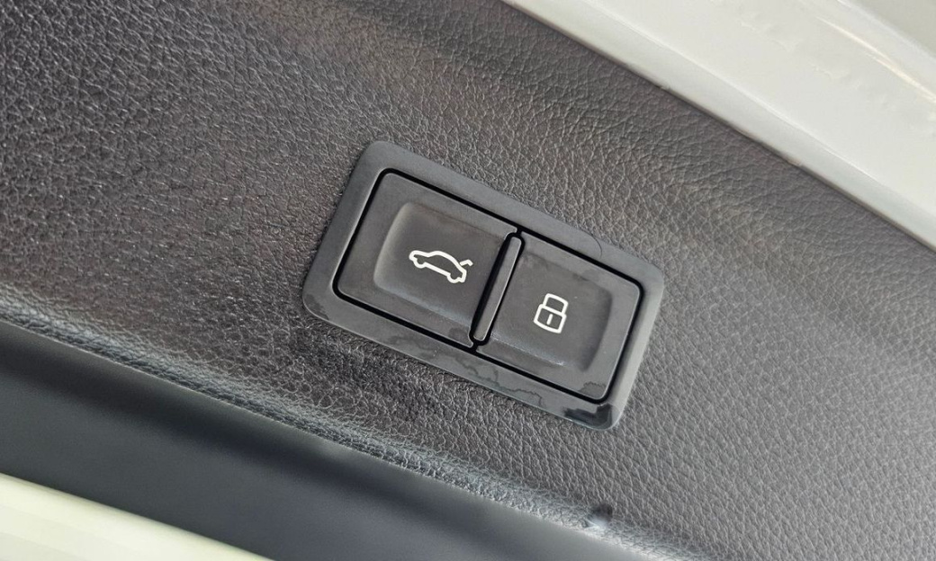 Audi Q3 35 TDI Premium, 2022
