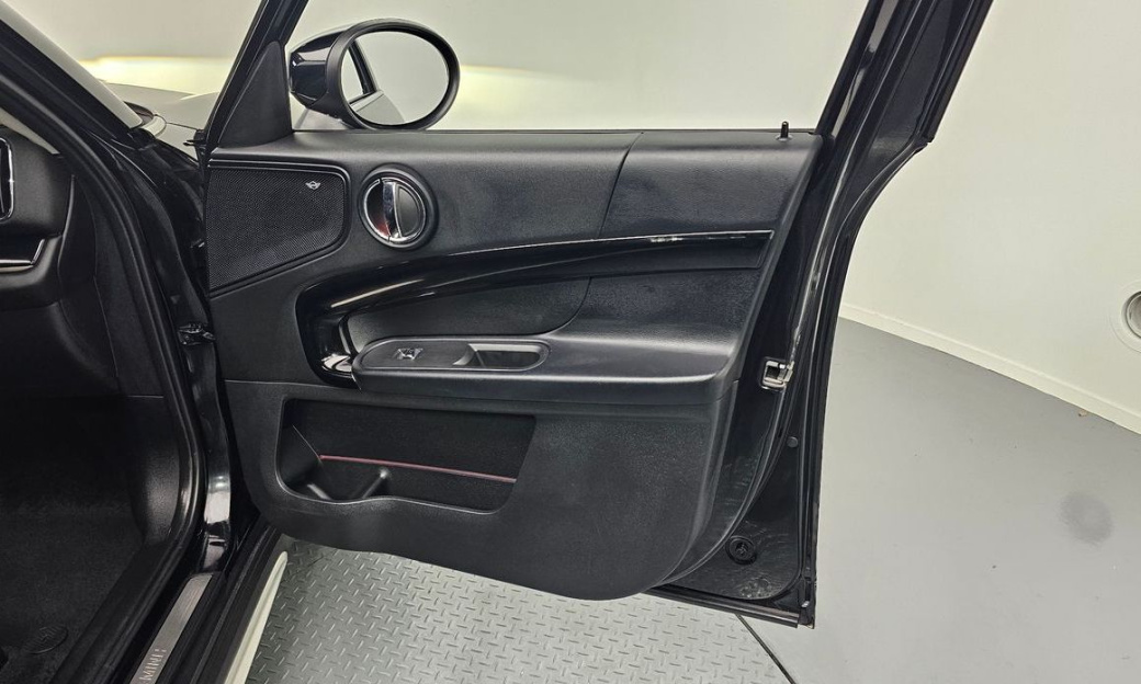 Mini Countryman Classic Plus Launch Pack, 2023