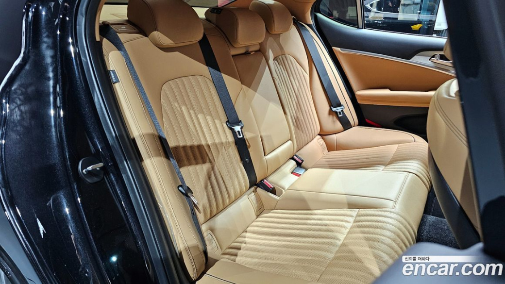 Genesis G70 Gasoline 2.0T 2WD, 2021