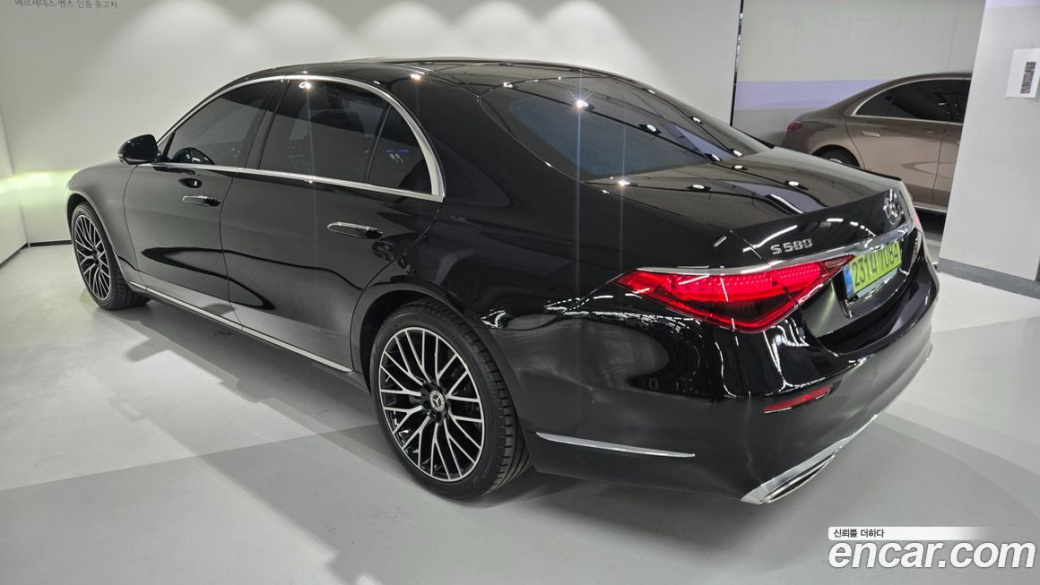 Mercedes-Benz S-Class S580L 4MATIC, 2025