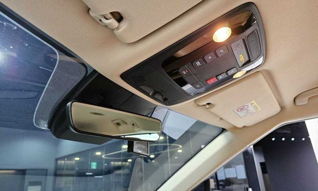 Kia Carnival 9-Seater Noblesse, 2023