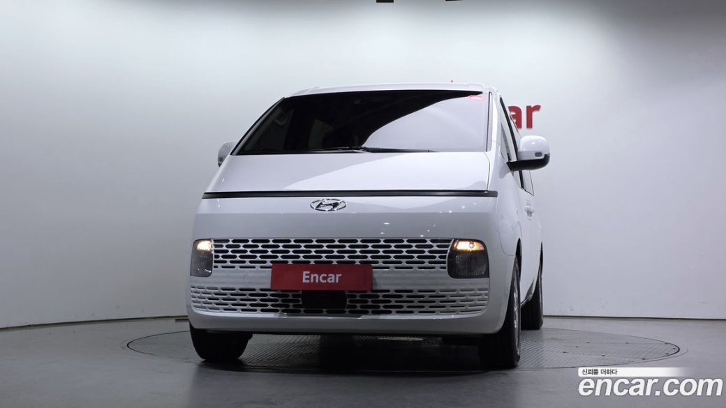 Hyundai Staria Tourer 9-Seater, 2024