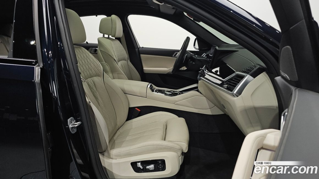 BMW X6 xDrive40i M Sport, 2025