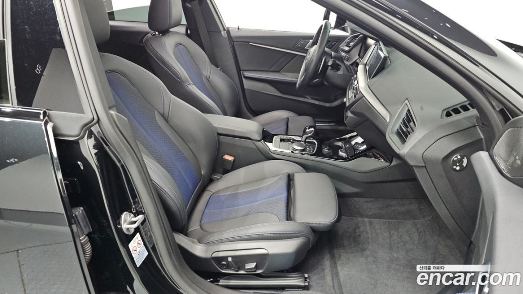 BMW 2-Series 220i M Sports, 2024