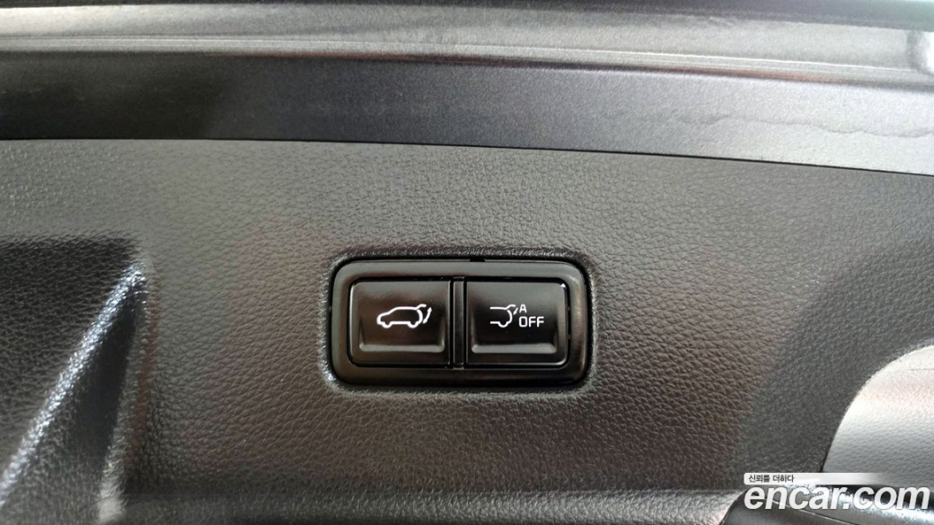 Kia Carnival 9-Seater Prestige, 2025