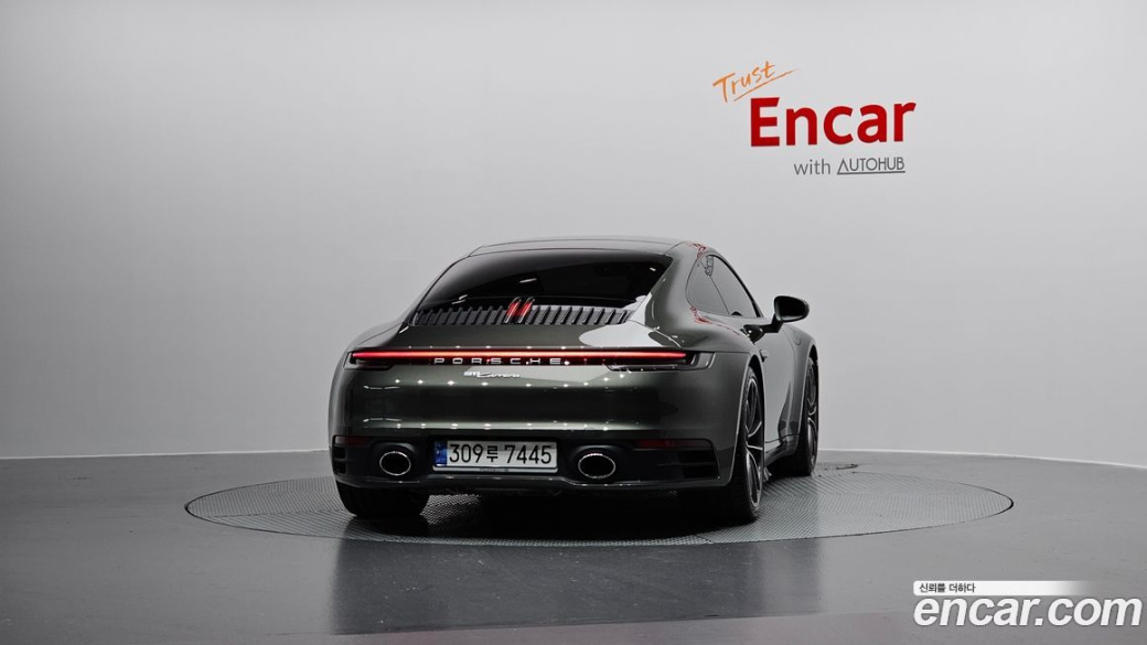 Porsche 911 Carrera, 2021