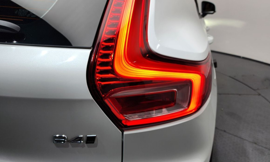 Volvo XC40 B4 Inscription, 2022