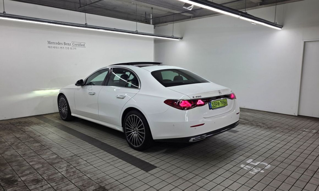 Mercedes-Benz E-Class E450 4MATIC Exclusive, 2025