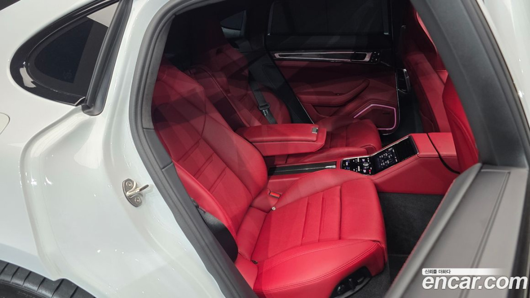 Porsche Panamera 4.0 Turbo S, 2023