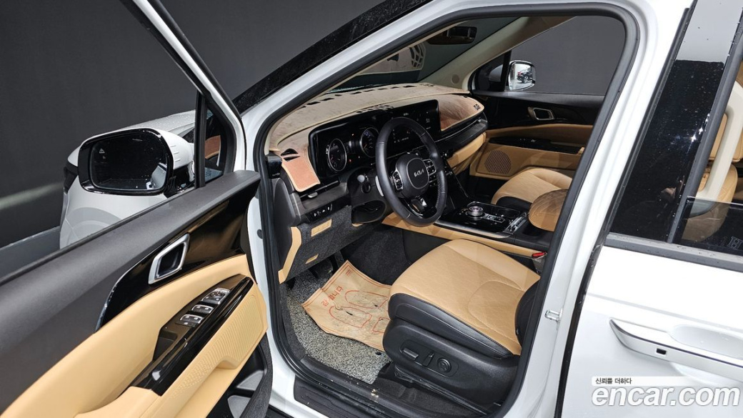 Kia Carnival 9-Seater Noblesse, 2023