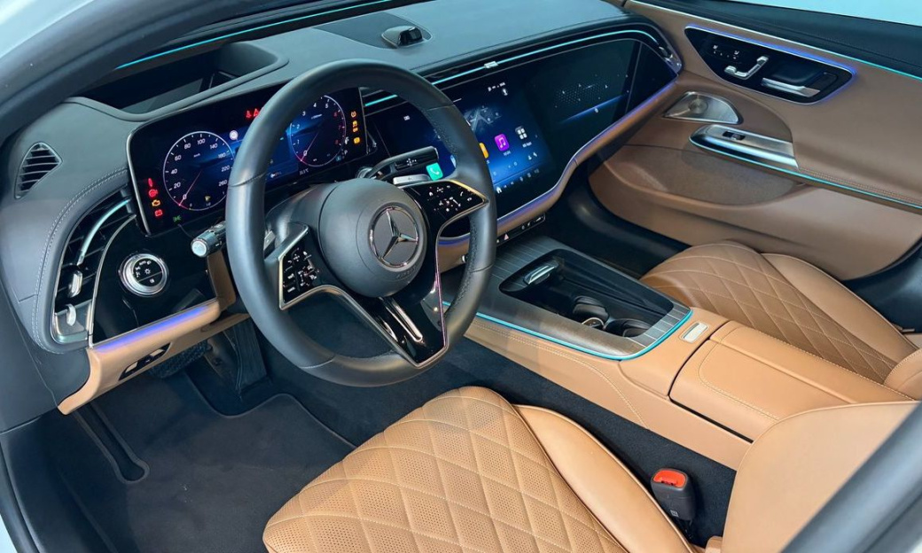 Mercedes-Benz E-Class E450 4MATIC Exclusive, 2024