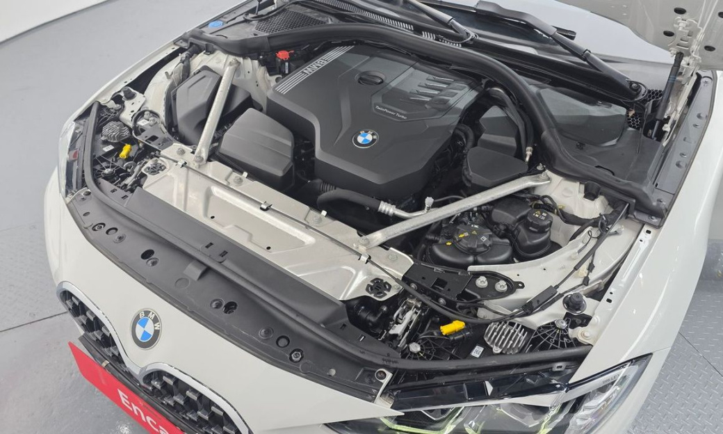 BMW 4-Series 420i M Sport Coupe, 2023