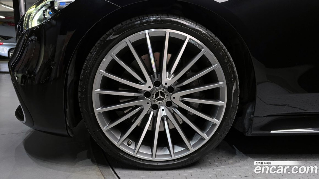 Mercedes-Benz S-Class S500L 4MATIC, 2023