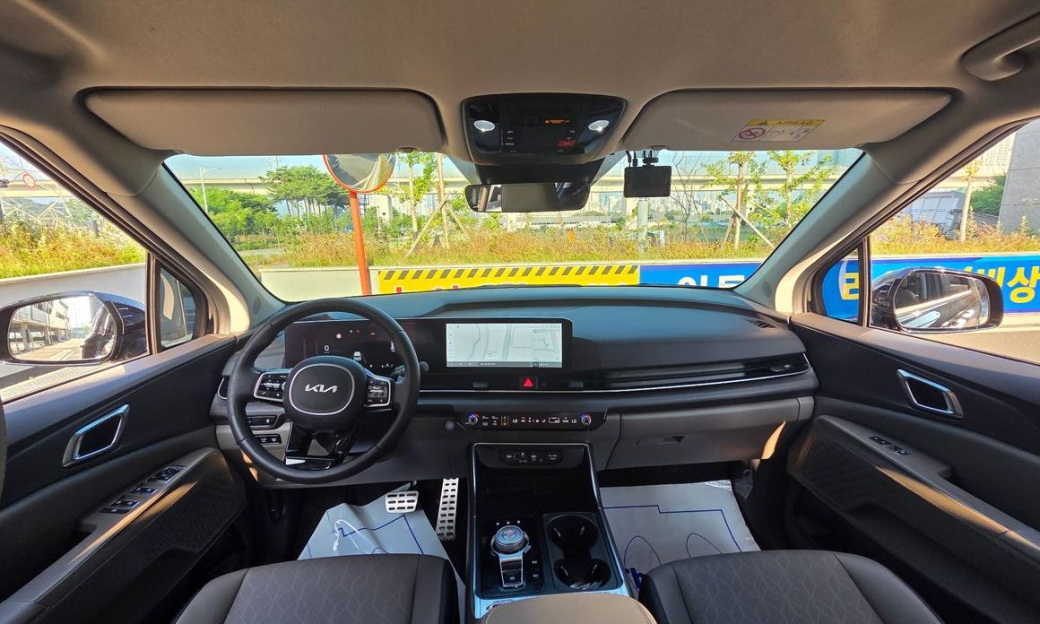 Kia Carnival 9-Seater Noblesse, 2024