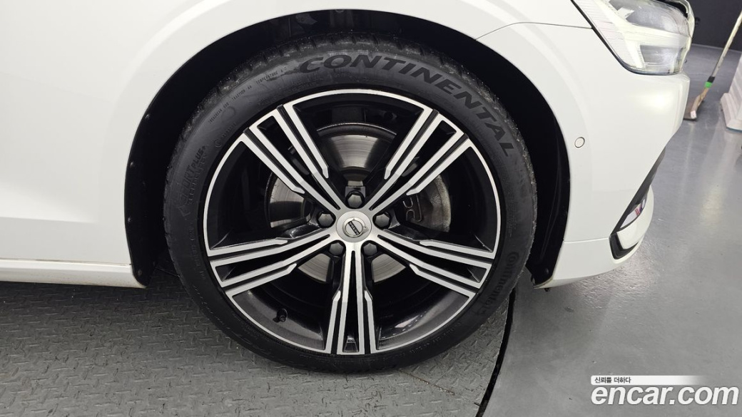 Volvo S60 B5 Inscription, 2022