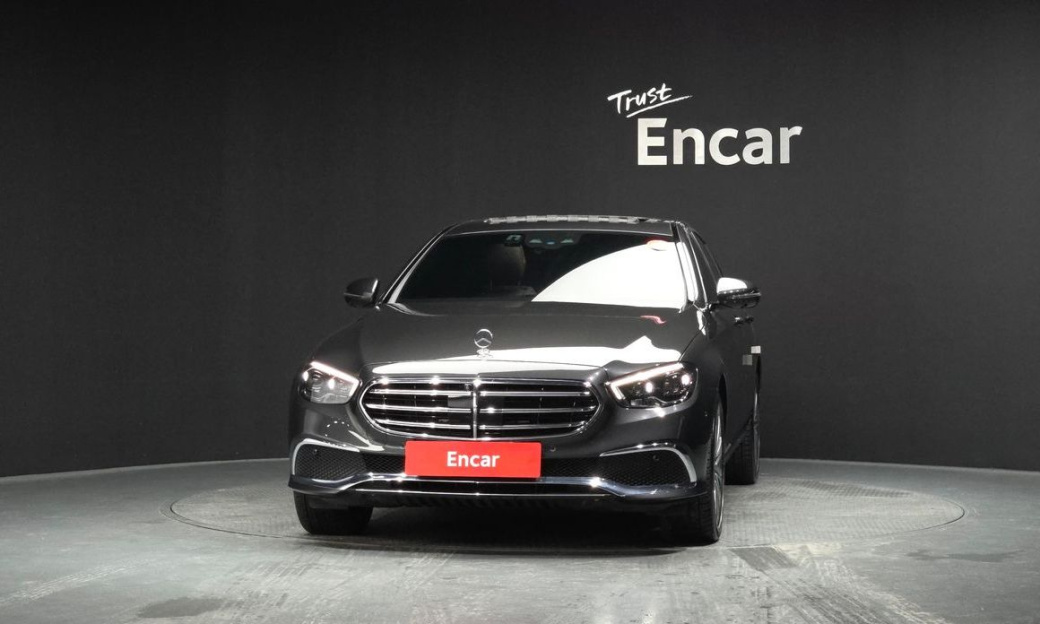 Mercedes-Benz E-Class E350 4MATIC Exclusive, 2023