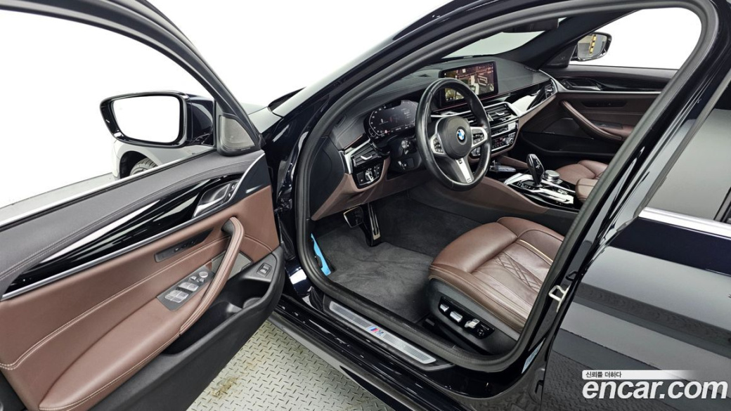BMW 5-Series 530i M Sport Package, 2022