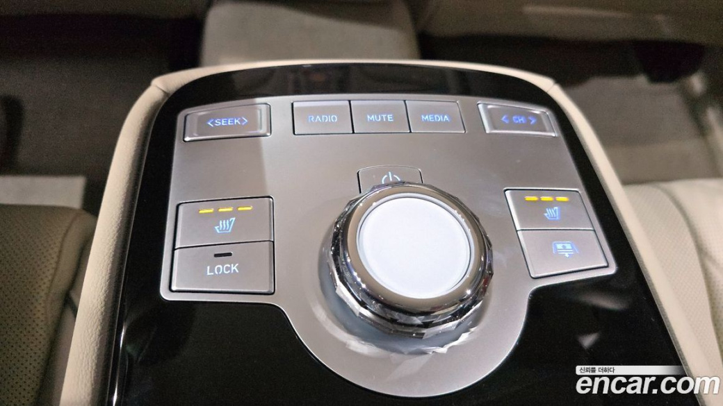 Genesis G80 Gasoline 2.5 Turbo AWD, 2025