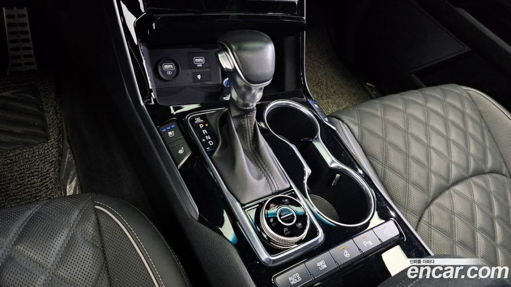Kia Mohave Diesel 3.0 4WD 5-Seater, 2023