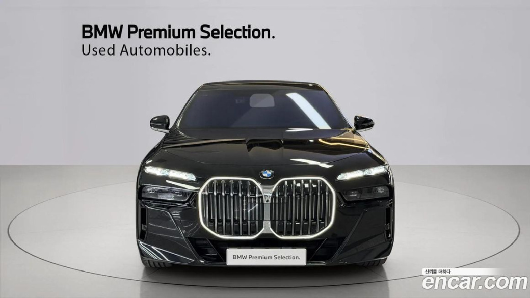 BMW 7-Series 740i xDrive M Sport, 2025