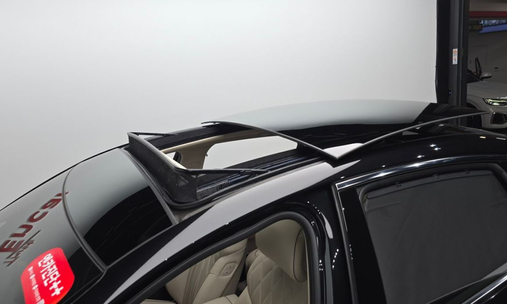 Genesis G80 Gasoline 2.5 Turbo AWD, 2025